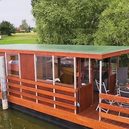 Botel Hafen Loitz