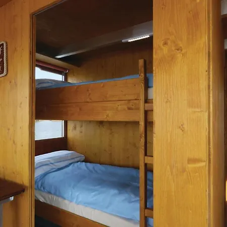 Hafen Botel 3*